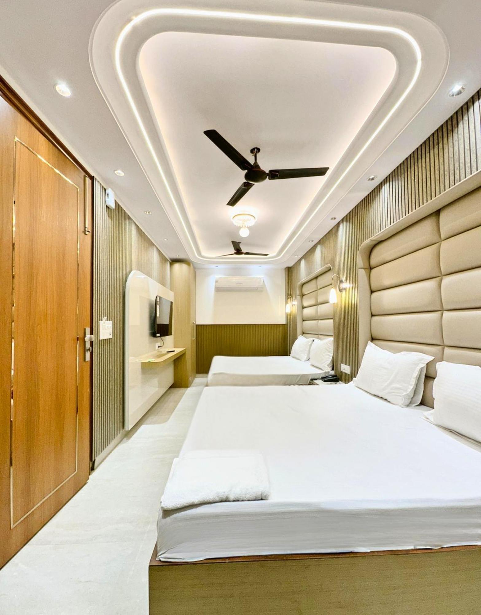 Bed and Breakfast Delhi Delight Premium Нью-Дели Экстерьер фото