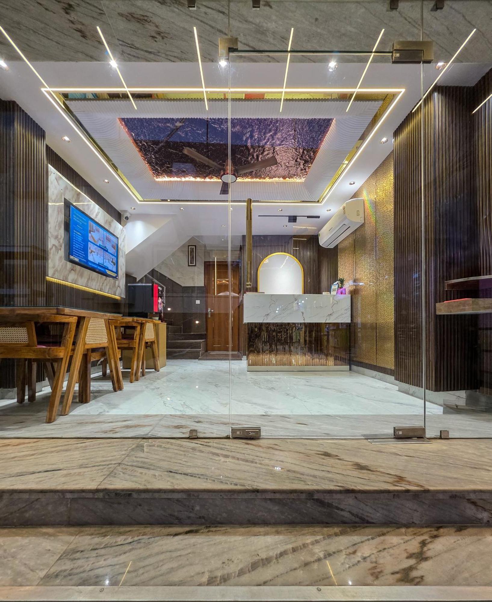 Bed and Breakfast Delhi Delight Premium Нью-Дели Экстерьер фото