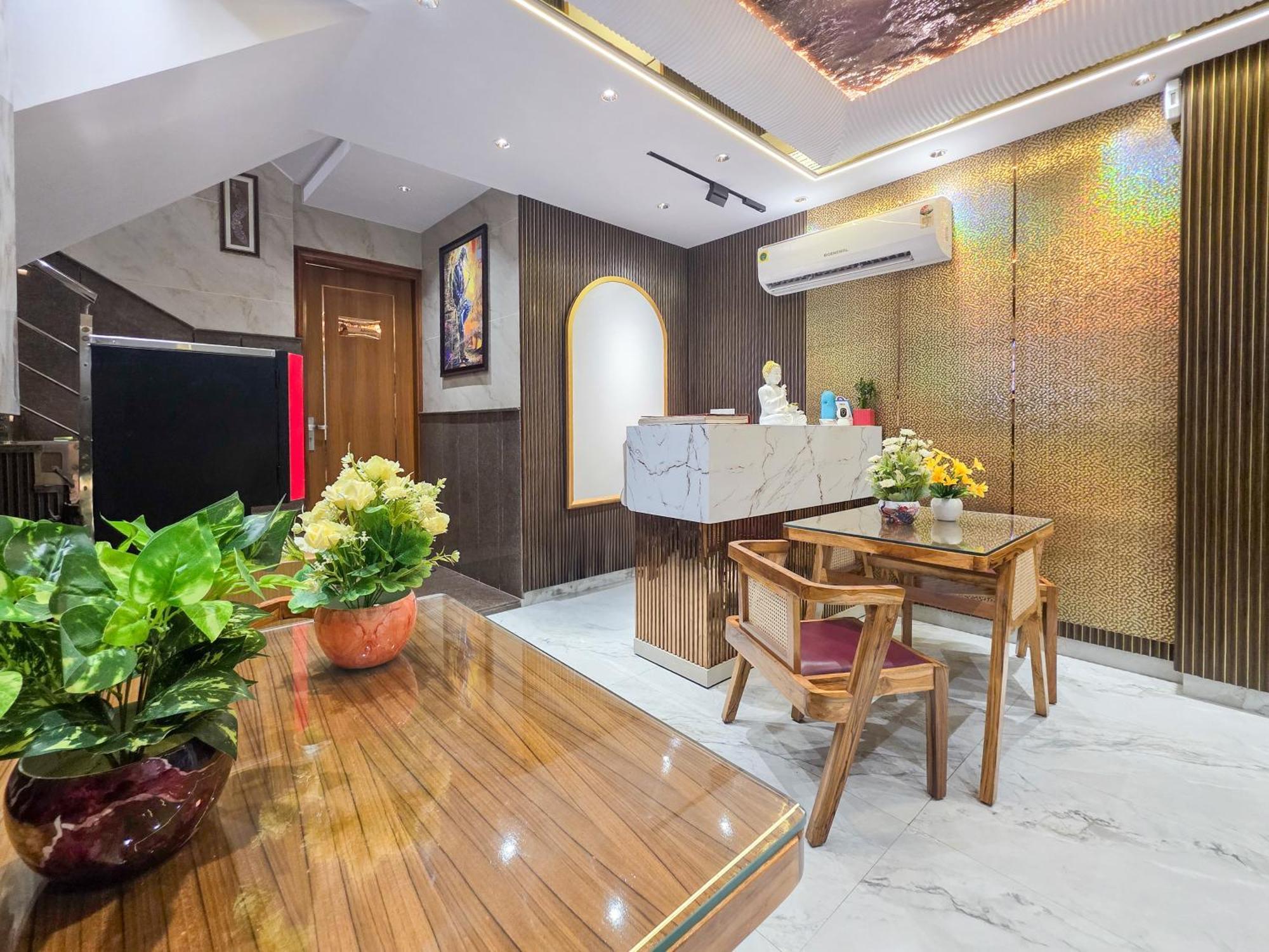 Bed and Breakfast Delhi Delight Premium Нью-Дели Экстерьер фото