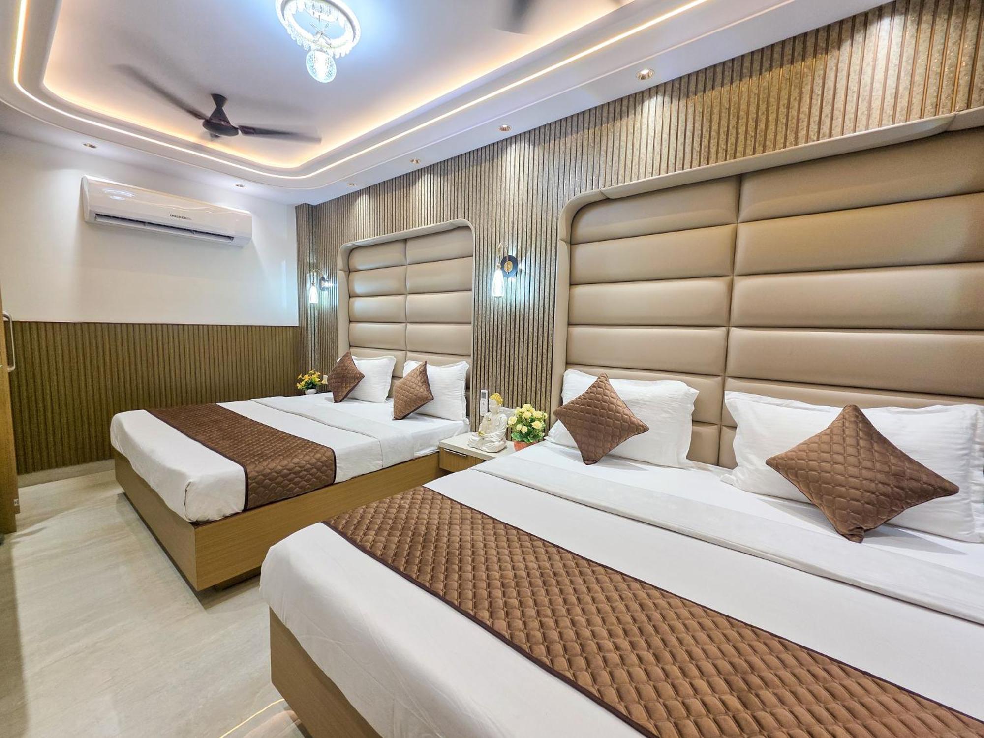 Bed and Breakfast Delhi Delight Premium Нью-Дели Экстерьер фото
