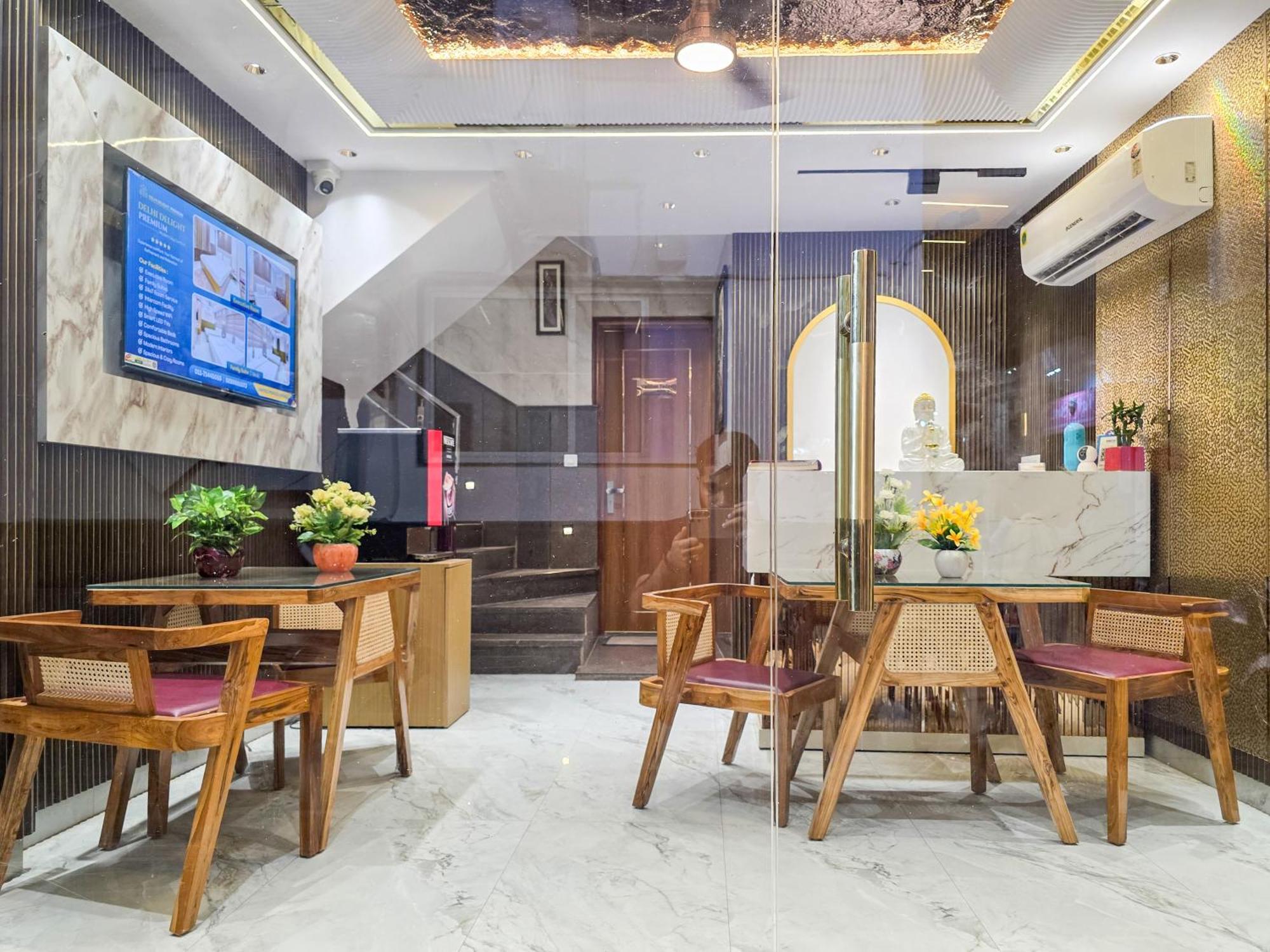 Bed and Breakfast Delhi Delight Premium Нью-Дели Экстерьер фото