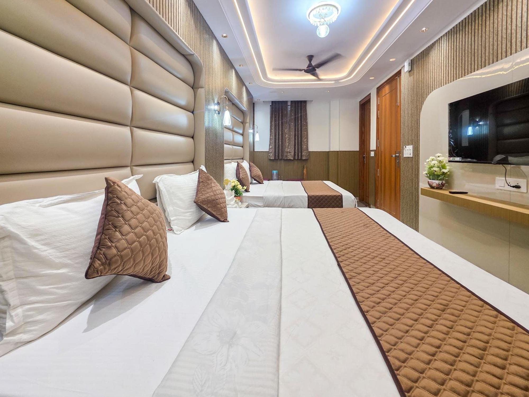 Bed and Breakfast Delhi Delight Premium Нью-Дели Экстерьер фото