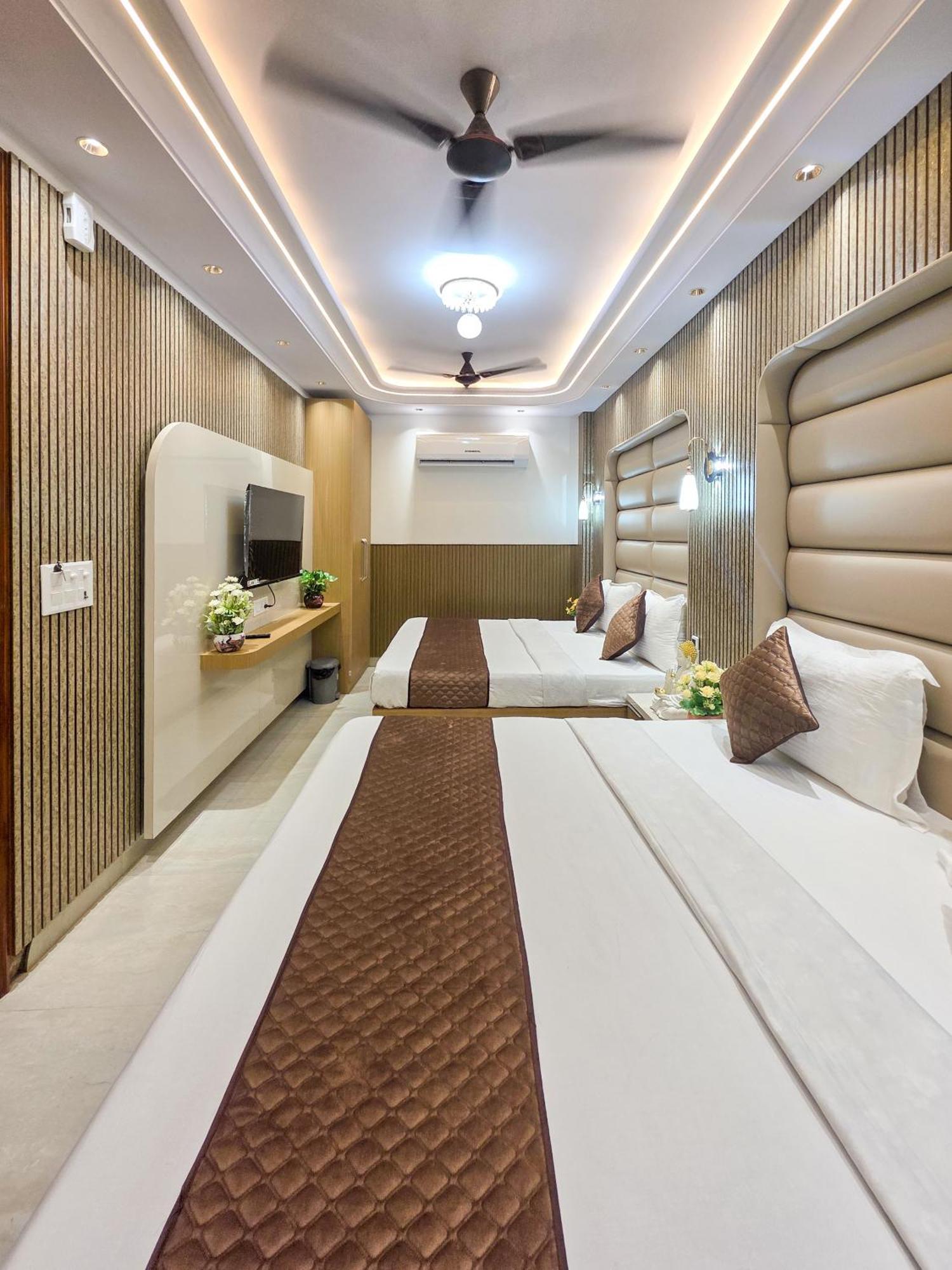 Bed and Breakfast Delhi Delight Premium Нью-Дели Экстерьер фото