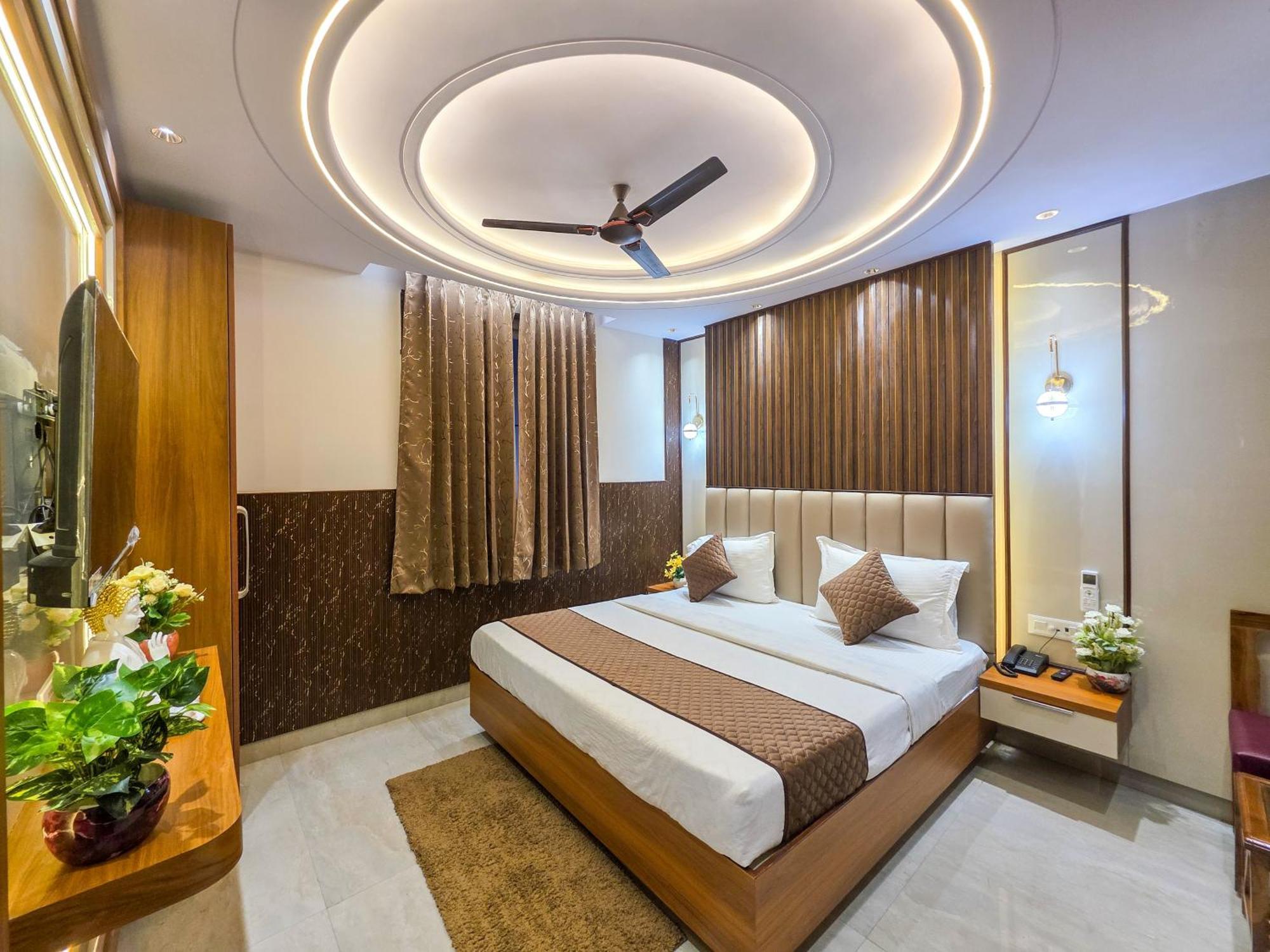Bed and Breakfast Delhi Delight Premium Нью-Дели Экстерьер фото