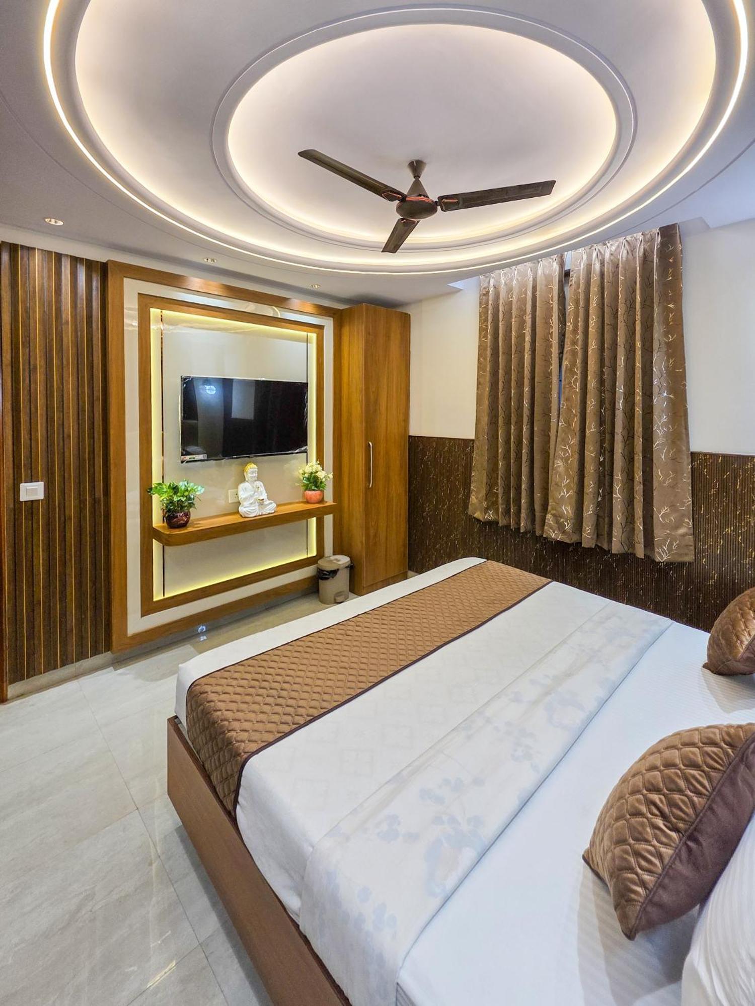 Bed and Breakfast Delhi Delight Premium Нью-Дели Экстерьер фото
