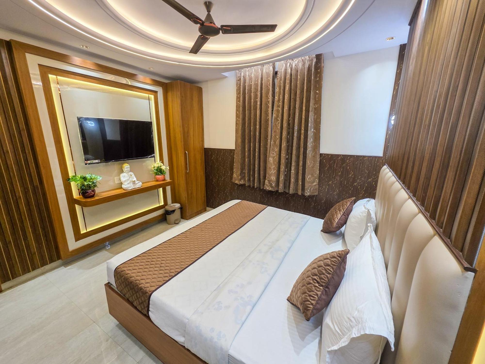 Bed and Breakfast Delhi Delight Premium Нью-Дели Экстерьер фото